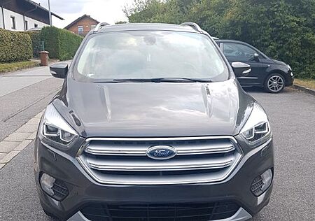 Ford Kuga 1,5 EcoBoost 4x2 110kW Titanium Titanium