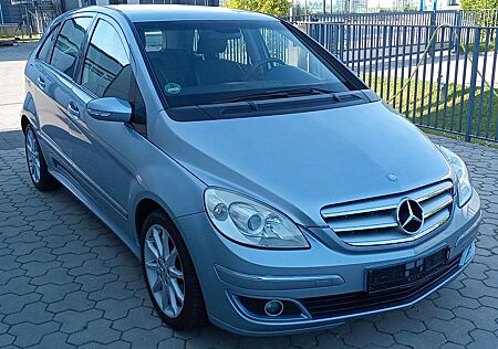 Mercedes-Benz B 200 B200 Benziner Sportpaket Silber Blau metallic