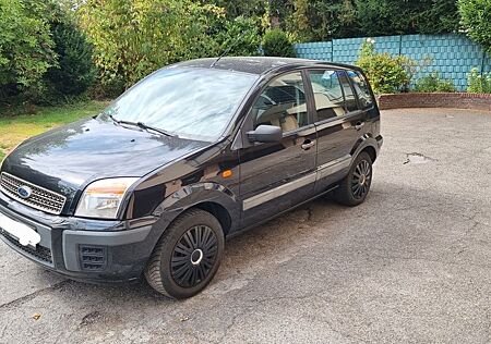 Ford Fusion 1,4 16V + +