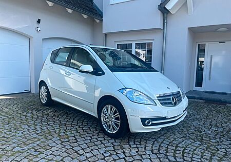 Mercedes-Benz A 150 ELEGANCE Autotronic Elegance erst 11683 km