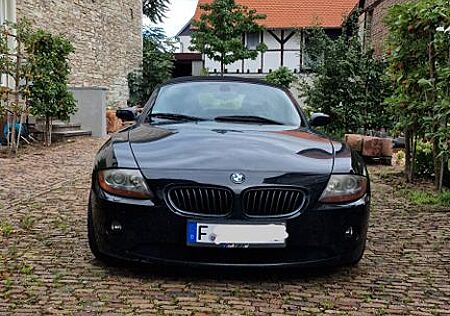 BMW Z4 3.0i - alles Wichtige gemacht + Dach + 8fach