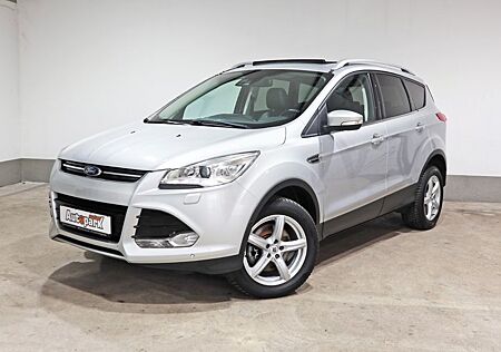 Ford Kuga Titanium~PANO~Kamera~AHK~Leder~4x4