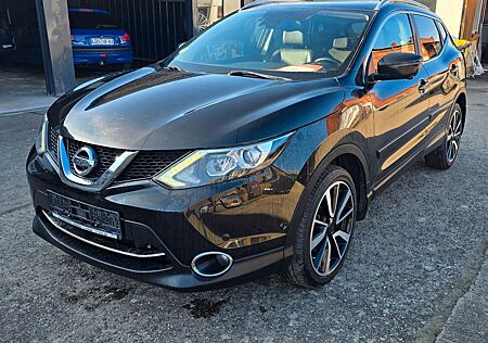 Nissan Qashqai 360°+AUTOMATIK+NAVI+LEDER+PANORAMADACH
