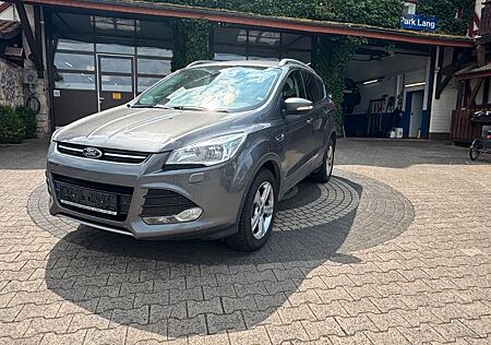 Ford Kuga 2,0 TDCi 4x4 103kW Titanium
