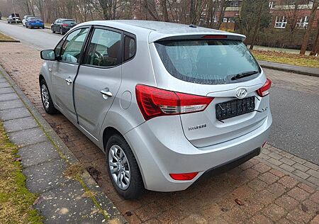 Hyundai ix20 1.4 Space blue Space