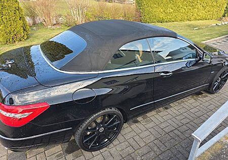 Mercedes-Benz E 350 Cab. AHK Distronic plus HK