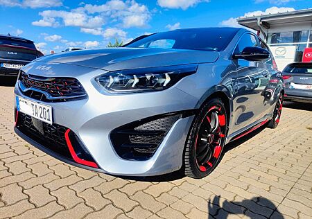 Kia Cee'd / Ceed 1.6 T-GDI DCT GT
