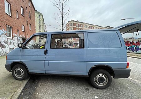 VW T4 Volkswagen Transporter 2.0- Rostfrei- nur 144.000km-