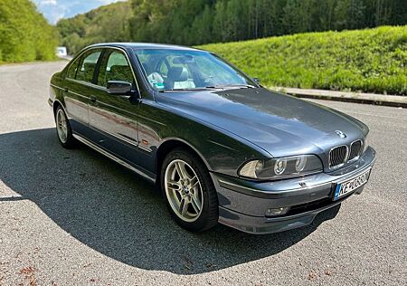BMW 540i Auto E39