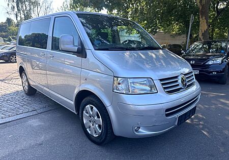 VW T5 Transporter Volkswagen T5 Caravelle Comfortline