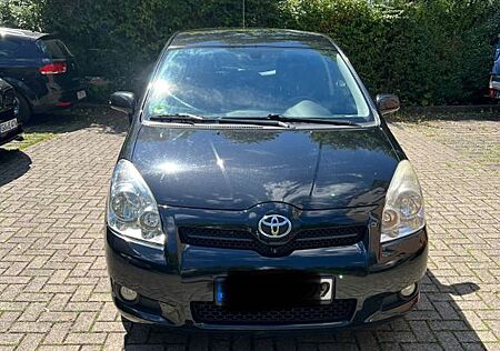 Toyota Corolla Verso 2.2-l-D-CAT Sol Sol