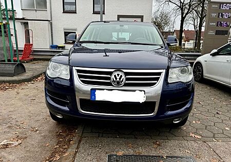 VW Touareg Volkswagen 3.0 V6 TDI Tiptronic Standard