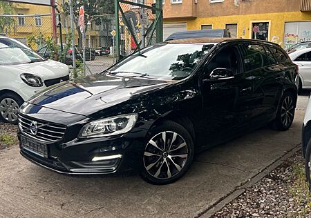 Volvo V60 D3 Kombi Linje Svart Autom Leder Navi 2018