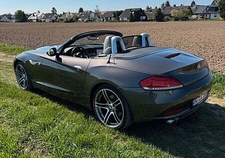 BMW Z4 3.0i Handschalter/TÜV/ASU neu