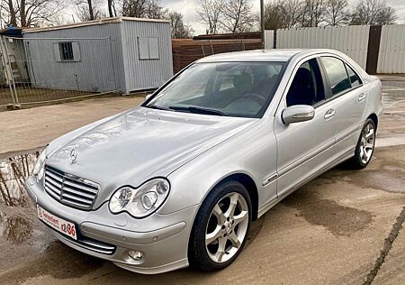 Mercedes-Benz C 200 Lim. Sport Edition Bi-XENON PDC SHZ