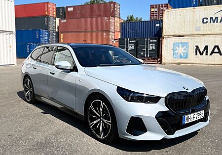 BMW 520d Touring M-Sport Pro / Pano / AHK / Autobahn