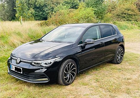 VW Golf Volkswagen 1.5 TSI 96kW Style/-Gara. 03/26/Matrix