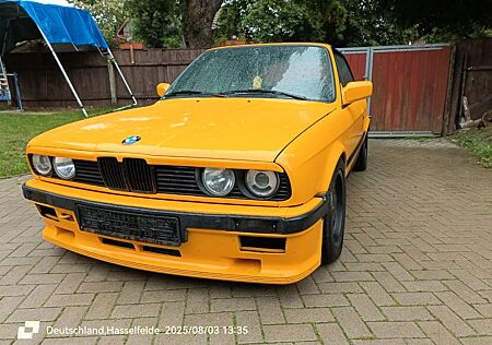 BMW 325 E 30 Cabrio VFL M-Tech 1