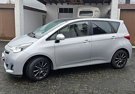 Toyota Verso-S 1,33-l-Dual-VVT Panorama, AHK, Klima ..