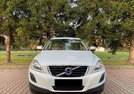 Volvo XC 60 XC60 D3 AWD Geartronic Summum