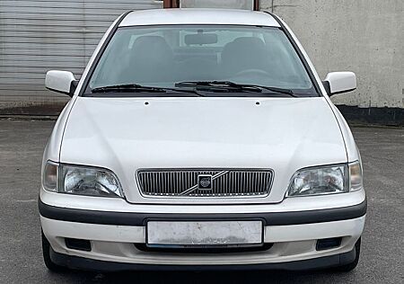 Volvo S40 Automatik 1.8, 1-Hand,Alufelgen, Tüv 10/2027