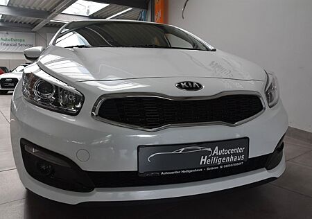 Kia Cee'd Ceed 1.6 Dream Team Navi Kamera Sitzhz Tempo AHK