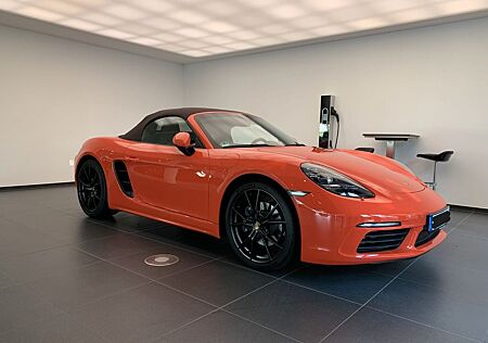 Porsche Boxster 718 PDK 20' PDLS Chrono Leder Bose Navi Approved