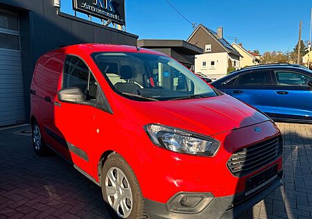 Ford Transit Courier Benziner