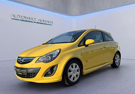 Opel Corsa D 1.4 OPC LINE NAVI SZHG TEMP PDC ALU