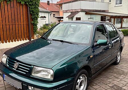 VW Vento Volkswagen 1.9TDI GLX