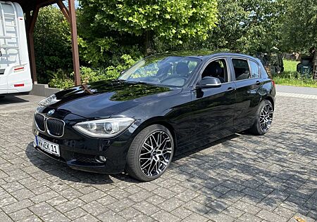 BMW 118D *Navi*Klimaauto*M-Fahrwerk*18 Zoll*Schalter