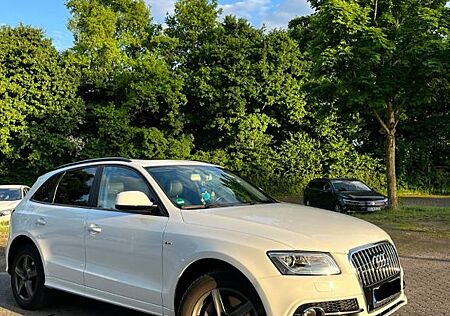 Audi Q5 3.0 TDI S tronic quattro -