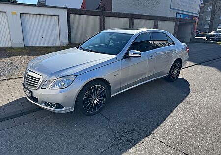 Mercedes-Benz E 220 CDI BlueEFFICIENCY ELEGANCE ELEGANCE