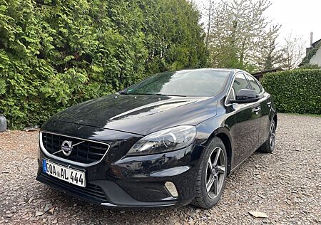 Volvo V40 D2 R-Design Neu TÜV