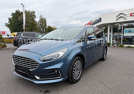 Ford S-Max Titanium