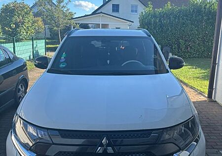 Mitsubishi Outlander 2.0 MIVEC Active ClearTec 2WD CVT ...
