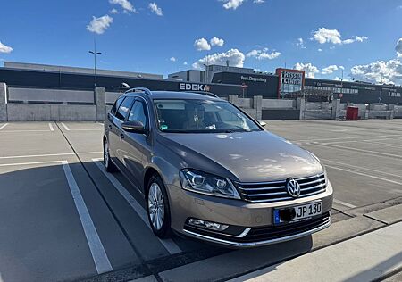 VW Passat Variant Volkswagen 2.0 TDI 125kW Highline BMT Va...