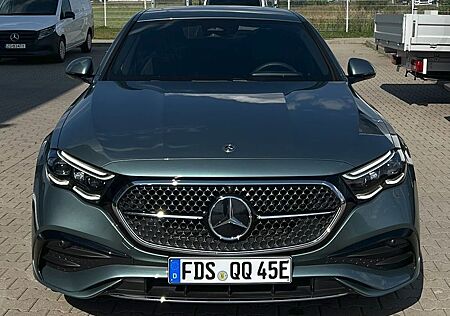 Mercedes-Benz E 300 e 4MATIC Autom. -