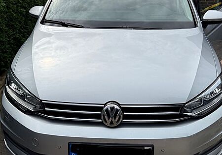 VW Touran Volkswagen 2.0 TDI SCR 140kW DSG Highline