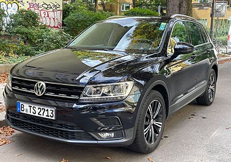 VW Tiguan Volkswagen 1.4 TSI ACT DSG SOUND schwarz