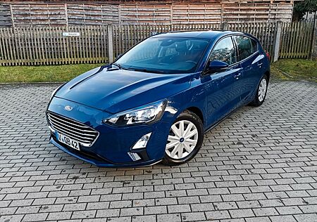 Ford Focus 1,0 EcoBoost 92kW Cool & Connect Auto ...