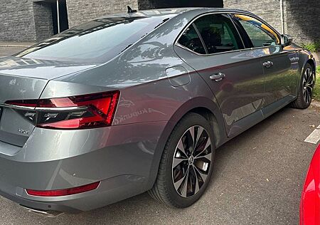 Skoda Superb 2.0 TSI DSG 4x4 STYLE STYLE mit Garantie