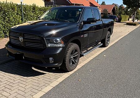 Dodge RAM 1500 Sport 5.7 HEMI V8
