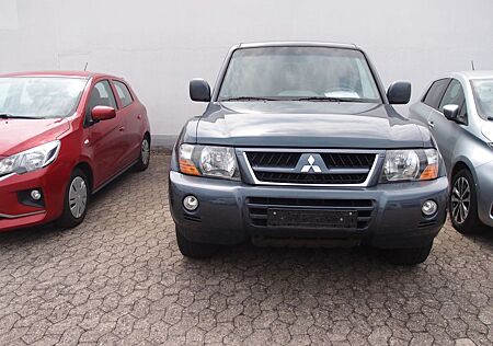 Mitsubishi Pajero 3.2 DI-D Liberty