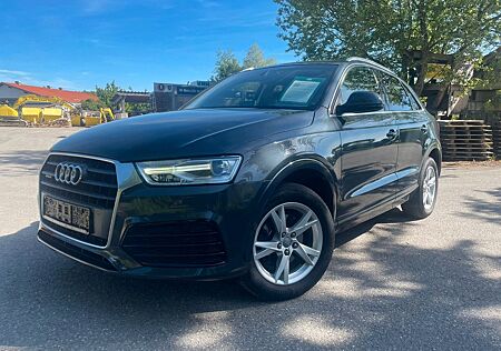 Audi Q3 2.0 TFSI sport quattro/DSG/Navi/Sportsitze