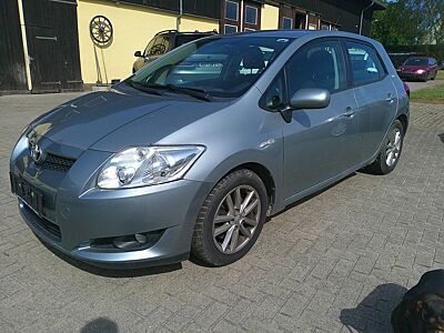 Toyota Auris Team