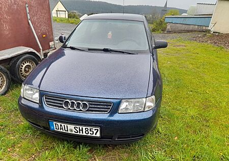 Audi A3 1.6 Ambiente Ambiente