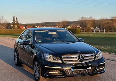 Mercedes-Benz C 200 BlueEFFICIENCY -