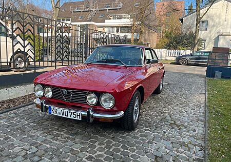 Alfa Romeo GTV 2000 Veloce Bertone