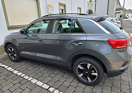 VW T-Roc Volkswagen 1.0 TSI -